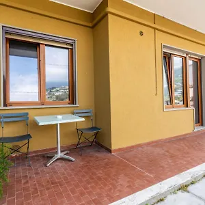 Graziosa Residenza In Collina Appartamento